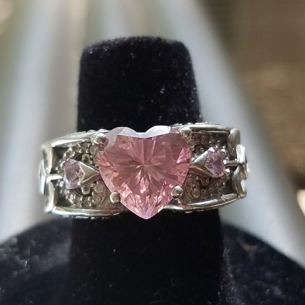 Authentic Vancaro pink winged heart ring